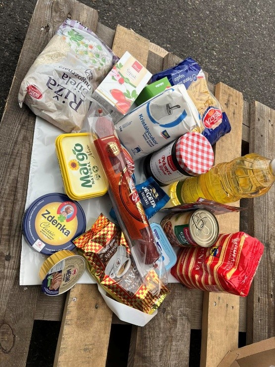 Podjela paketa hrane članovima na području grada Otočca